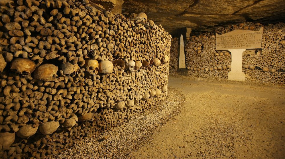 (em produção) Catacumbas de Paris: Conheça o abrigo de milhões de mortos em túneis subterrâneos