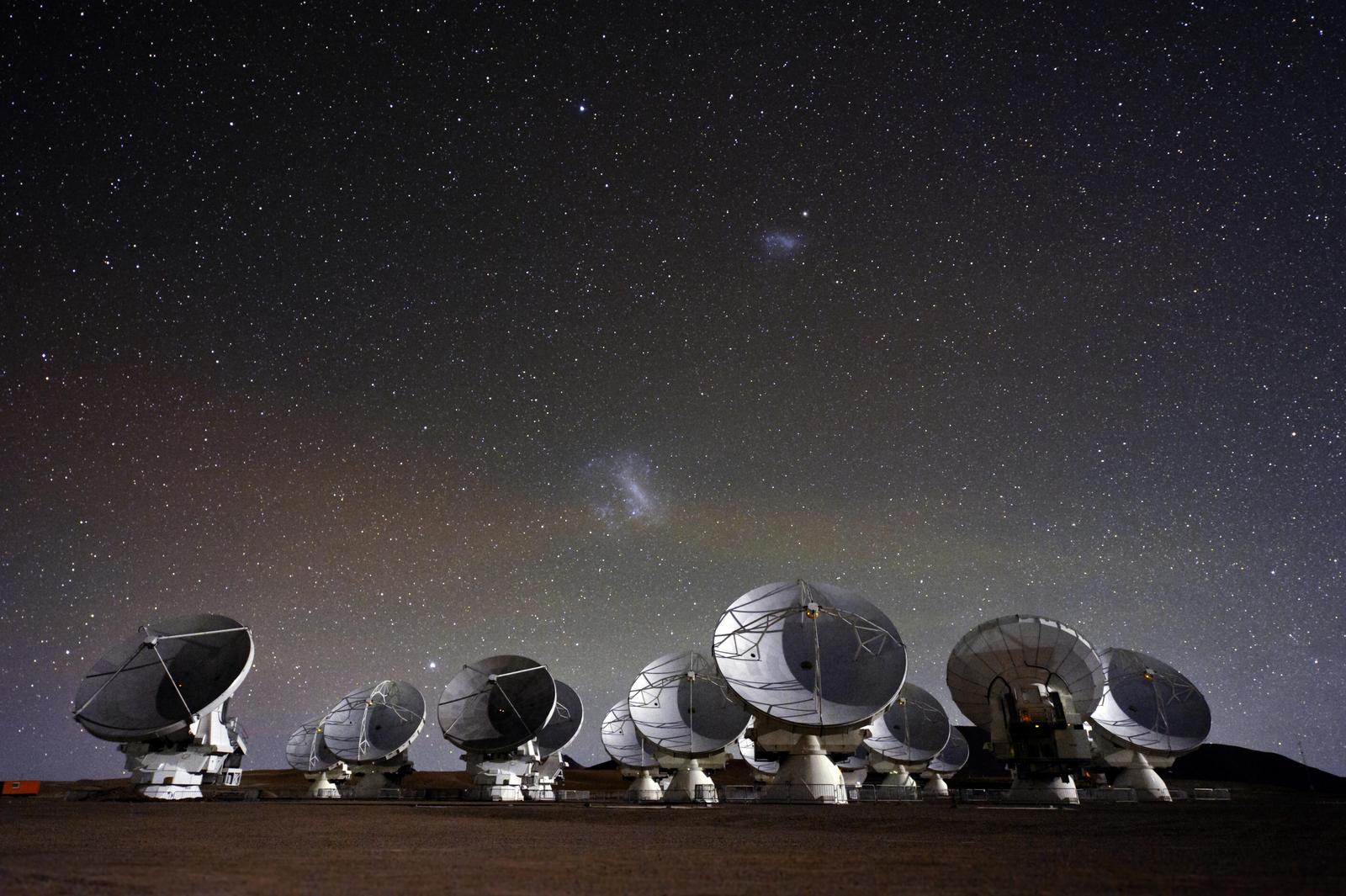 O que é radioastronomia? Origem, radiotelescópios e captação de dados